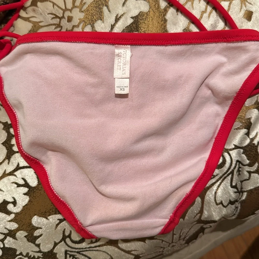 NWOT Victoria’s Secret String Bikini Red Bow Side Ties Lined⭐️⭐️⭐️⭐️⭐️